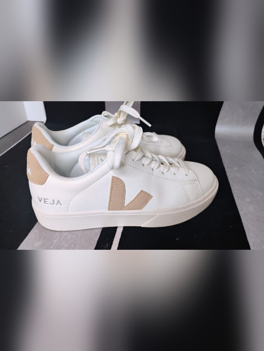 Veja Campo Sneaker Shoes Leather Lace Up U.S. Size 6 Women's - Picture 3 of 7
